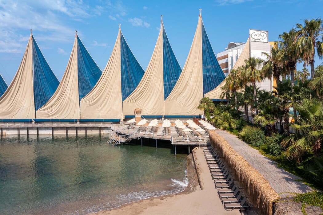 Adin Beach Hotel restoran
